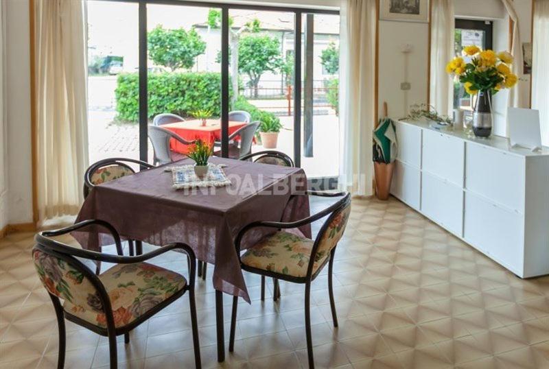 Hotel Paradiso Римини Экстерьер фото