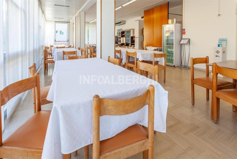 Hotel Paradiso Римини Экстерьер фото