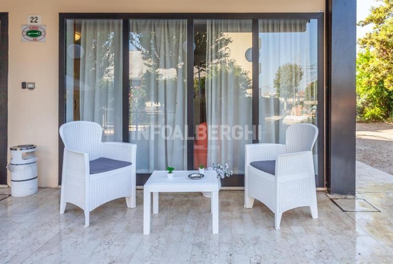 Hotel Paradiso Римини Экстерьер фото