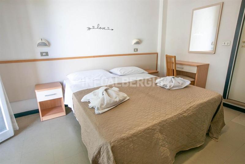 Hotel Paradiso Римини Экстерьер фото