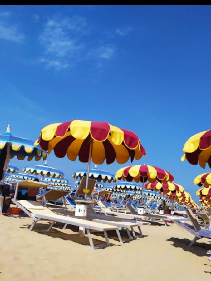 Hotel Paradiso Римини Экстерьер фото